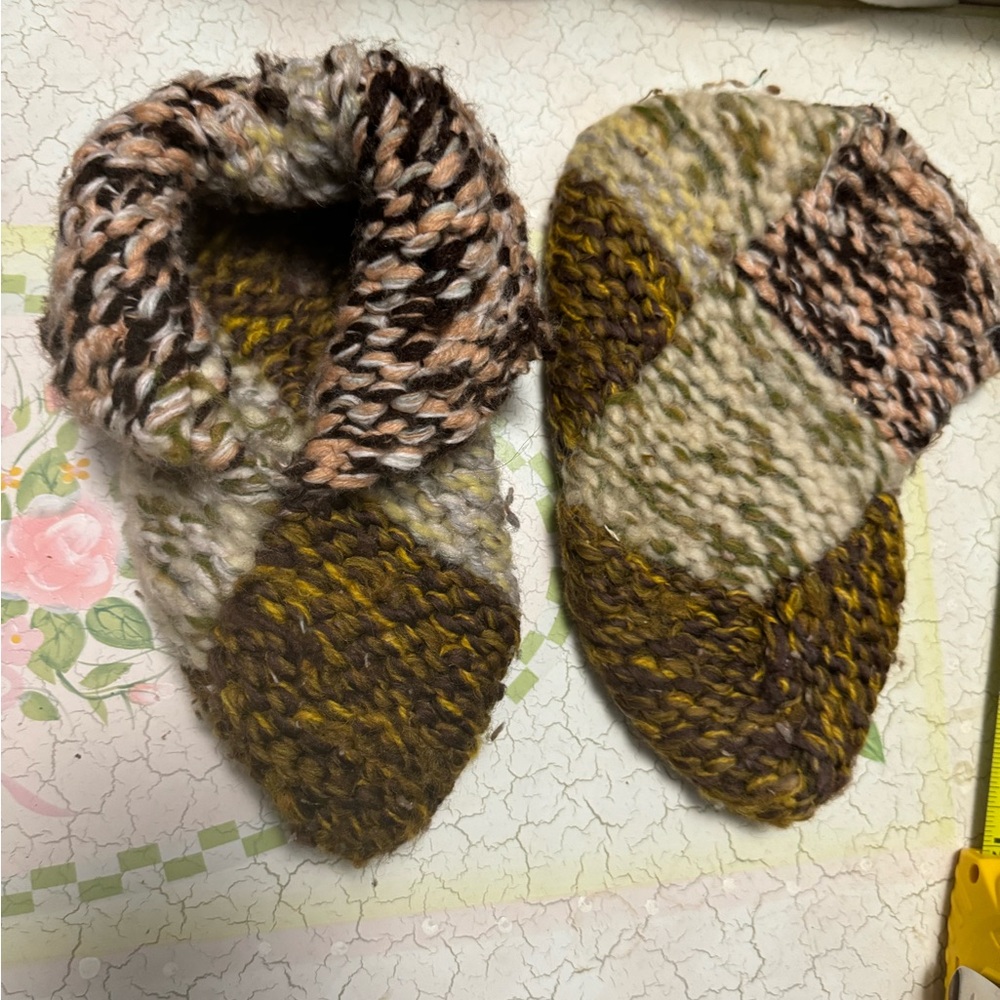 House Slippers Hand knit Handmade - Picture 3 of 3